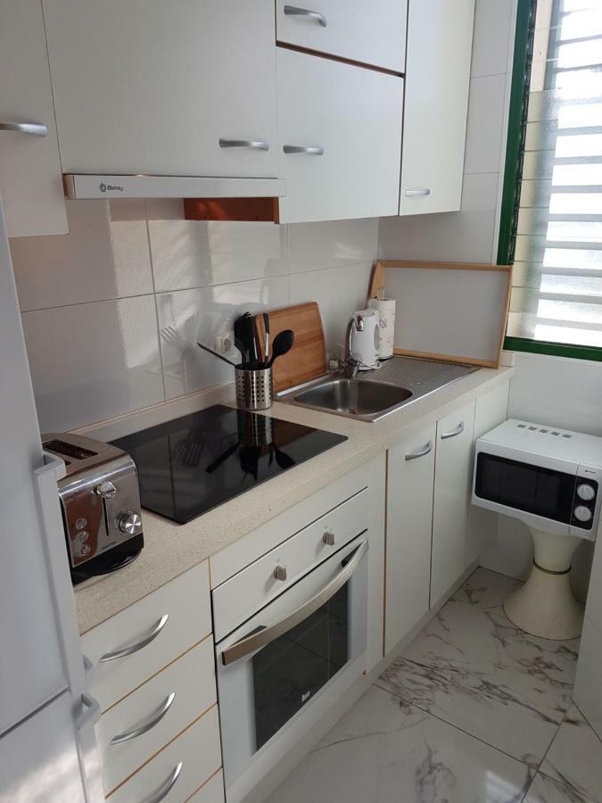 Apartment Casa Palmera Only 150 Meters To The Beach, Heated Pool, Wifi, Sat-Tv, Balcony With Poolview Arona  Eksteriør billede